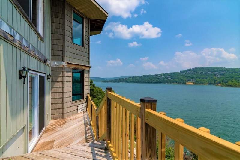 Monster Lakefront Views! Image
